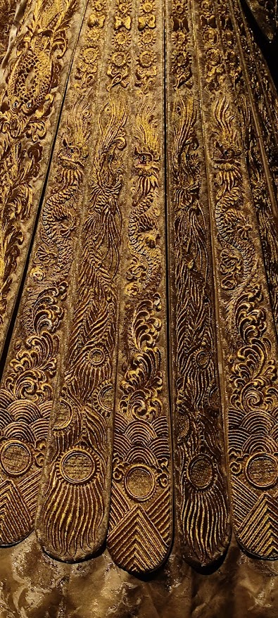 Détail d'une broderie d'or